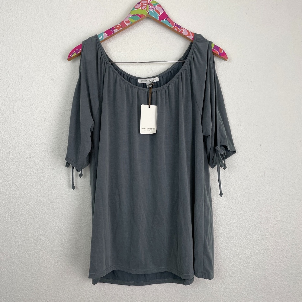 NWT Green Envelope cold shoulder top size M // 02